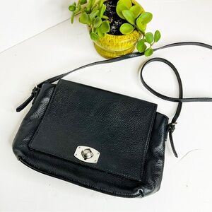 FURLA Elegant Soft Black Leather Shoulder Bag